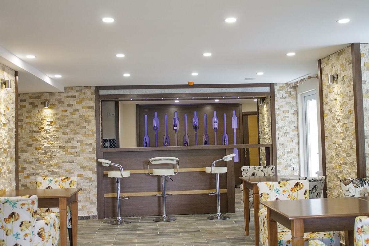 Cafe and bar at Green Valley Hotel Şavşat 7