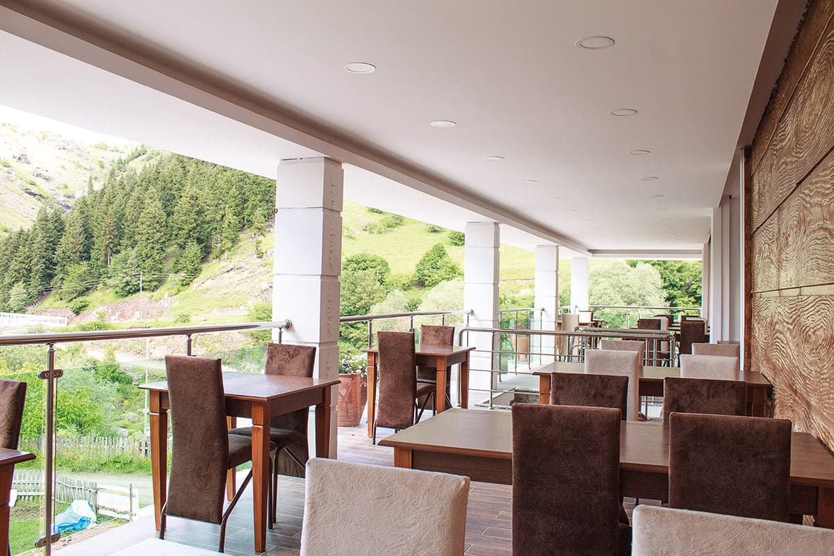 Cafe and bar at Green Valley Hotel Şavşat 17